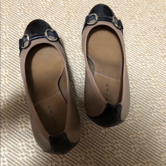 Tahari shoes - Picture 2 of 2